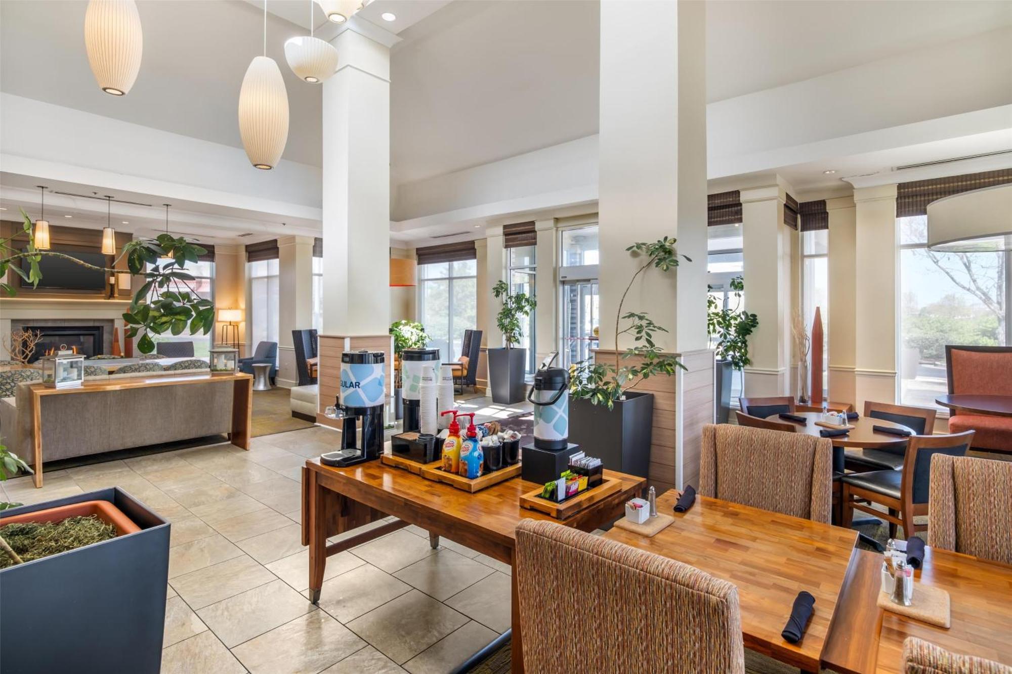 Hilton Garden Inn Лексингтон Экстерьер фото