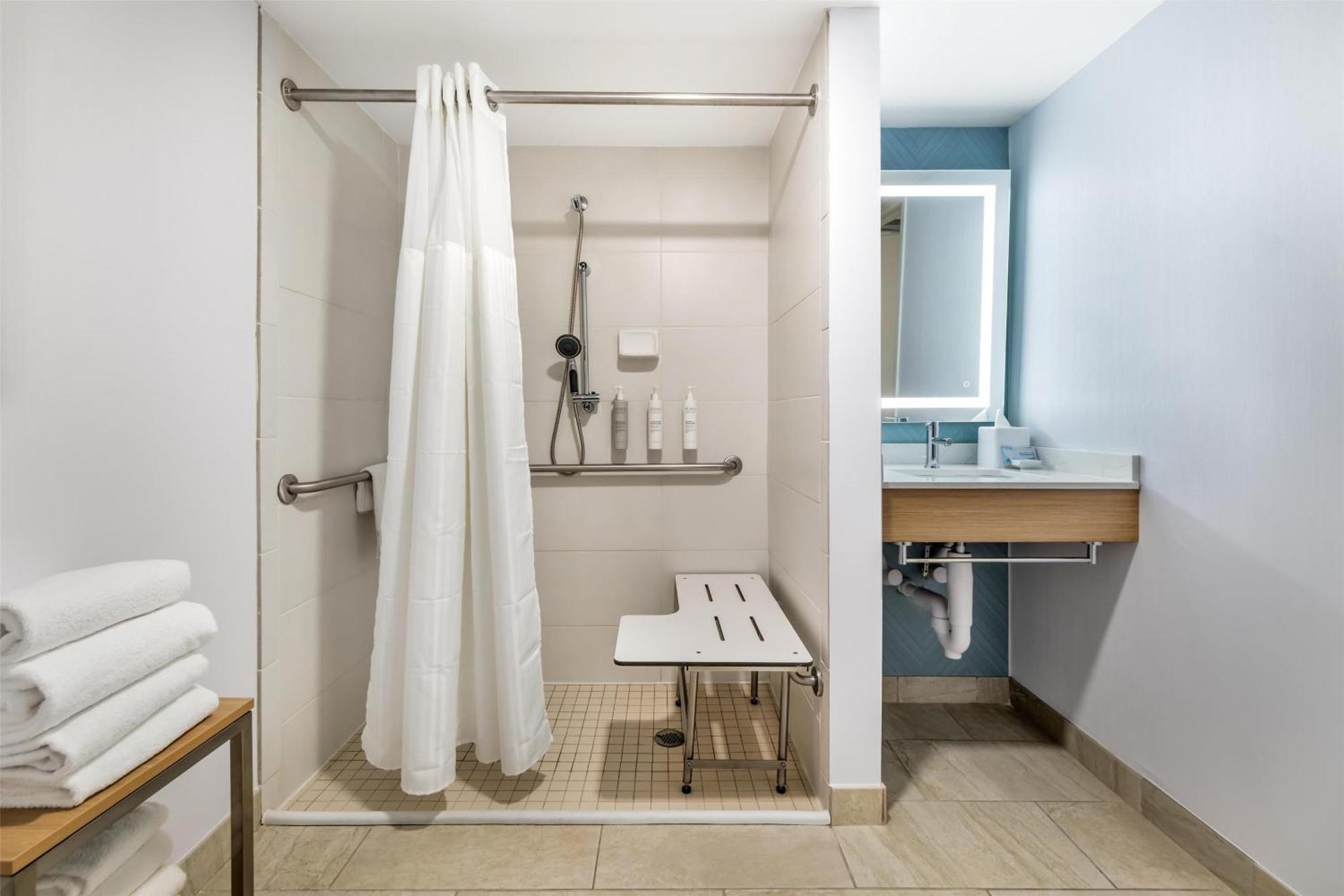 Hilton Garden Inn Лексингтон Экстерьер фото